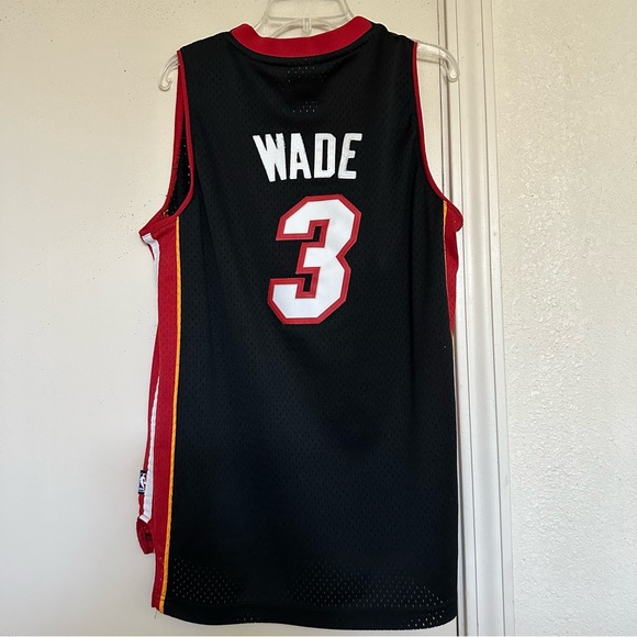Dwyane Wade swingman jersey - Picture 2 of 4